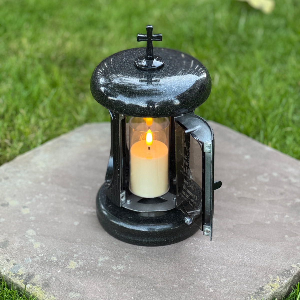 Windproof Granite Cemetery Lantern for Headstone
