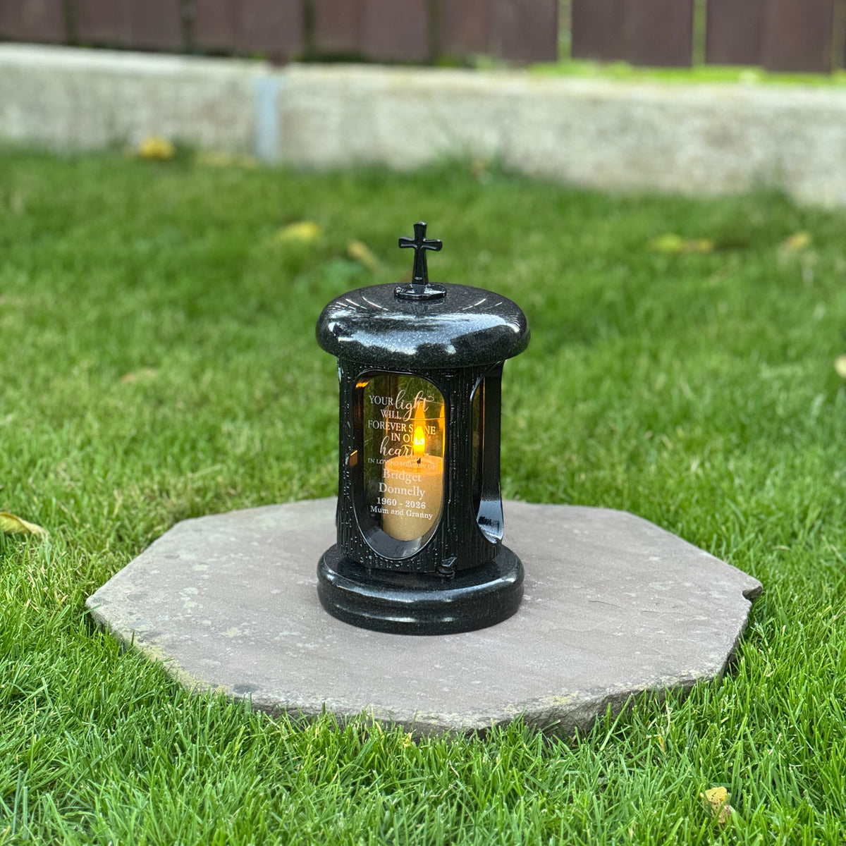 Windproof Granite Cemetery Lantern for Headstone