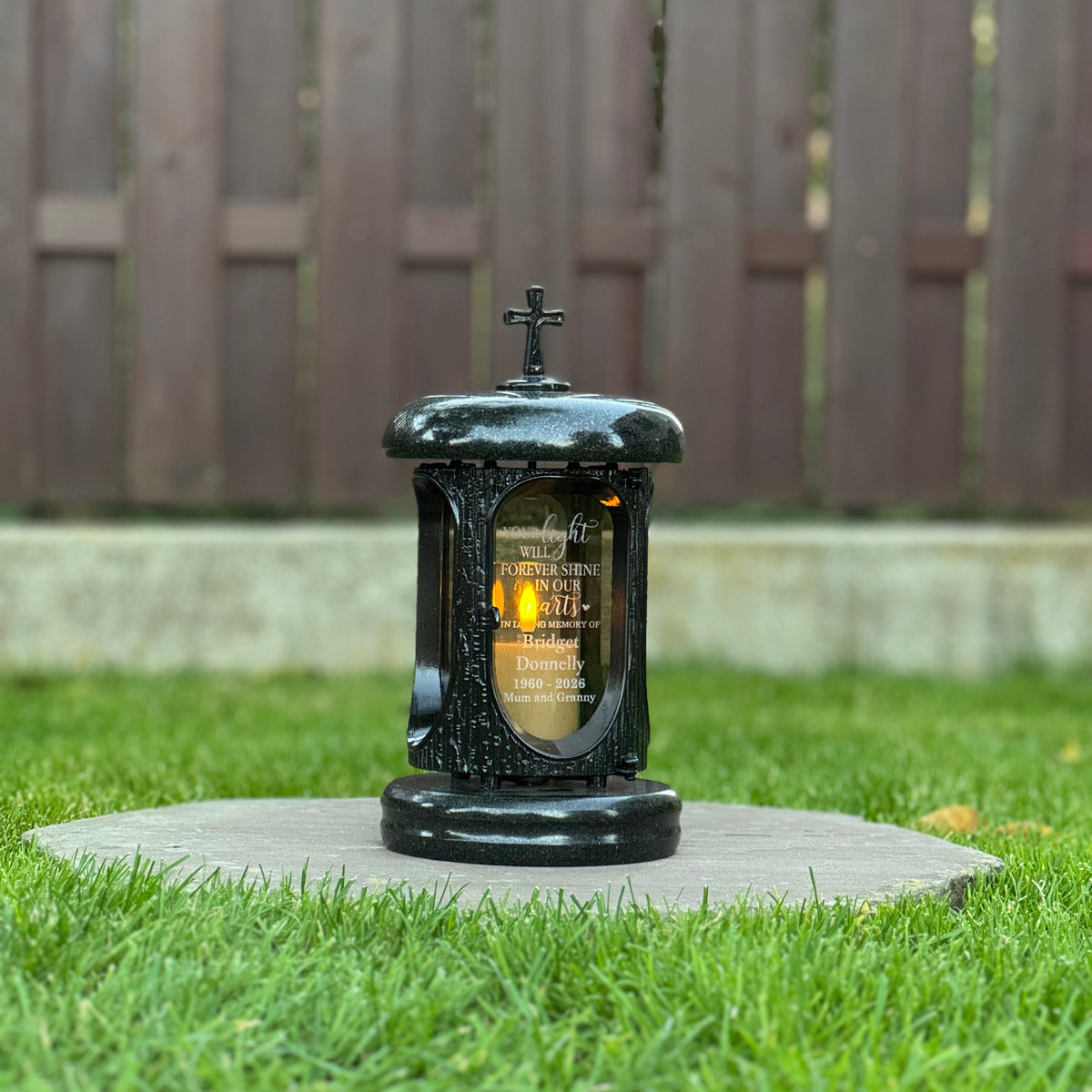 Windproof Granite Cemetery Lantern for Headstone