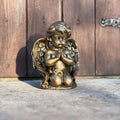 Kniende betende Engelsfigur, kleiner Cherub für den Garten