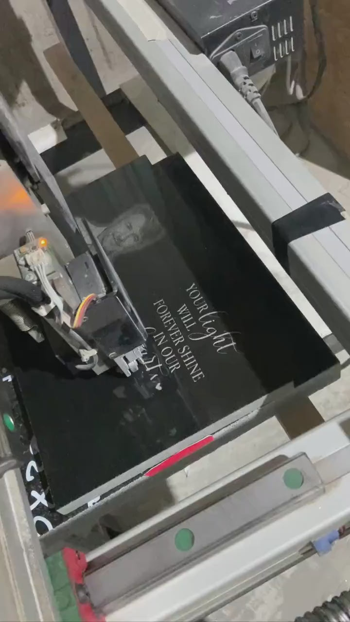 Spersonalizowana granitowa tablica pamiątkowa ze zdjęciem