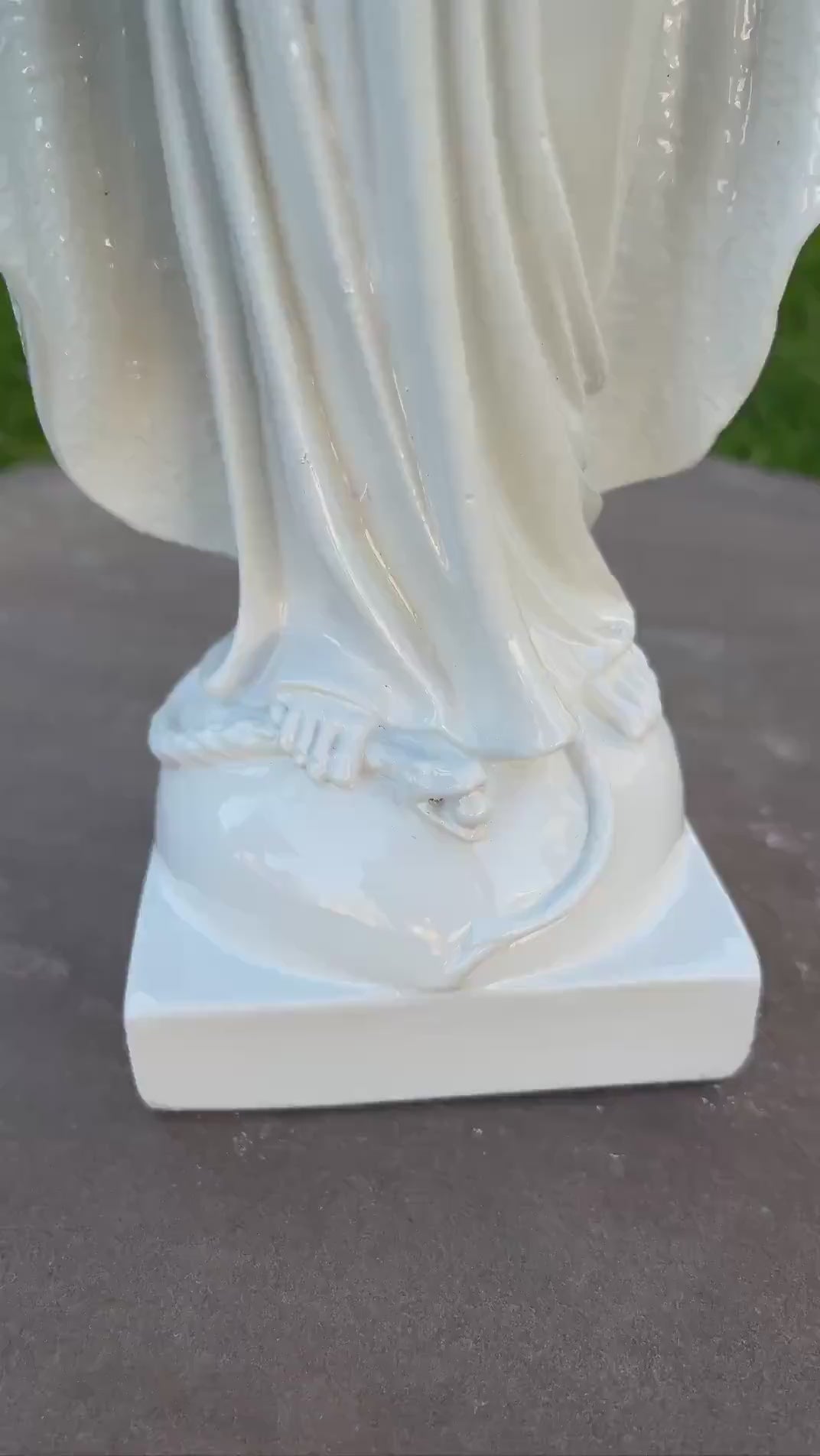 Virgin Mary Outdoor Statue